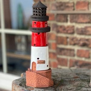 rot-weißer Büsumer Leuchtturm Deko-Leuchtturm als detailgetreue Nachbildung